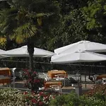 Flora Hotel 3*