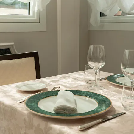 Flora Отель Стреза