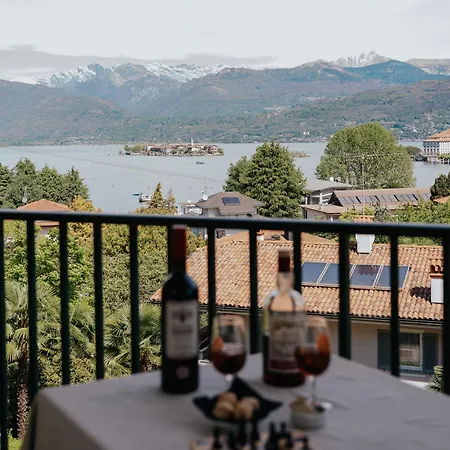 فندق Flora ستريزا