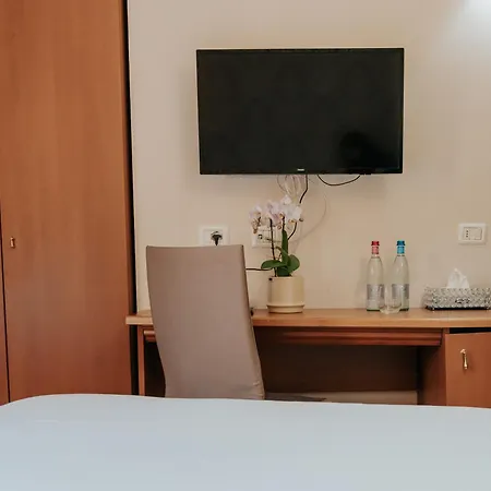 Flora 3* Стреза