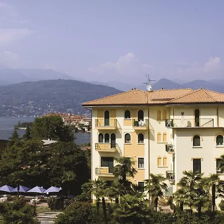 Flora Hotel