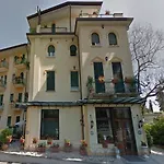 Hotel Flora 3*